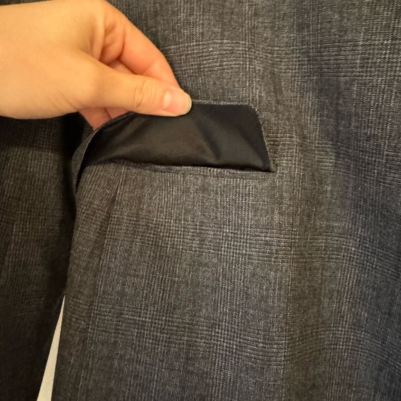 Theory Men's 40R Gray Dobby Weave Wool Blend Two Button Blazer - Picture 3 of 11